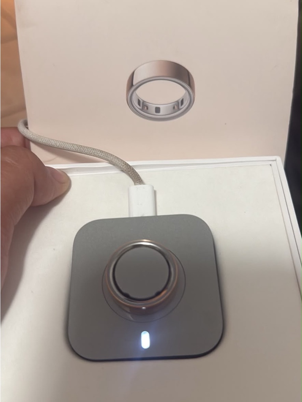 Oura Magnetic Ring Charger - Silver and Gray